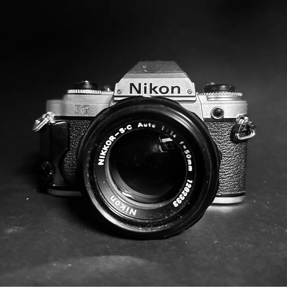 Nikon FG 35 mm SLR film camera Nikkor SC Auto 1: 1.4 f=50mm lens #1282333